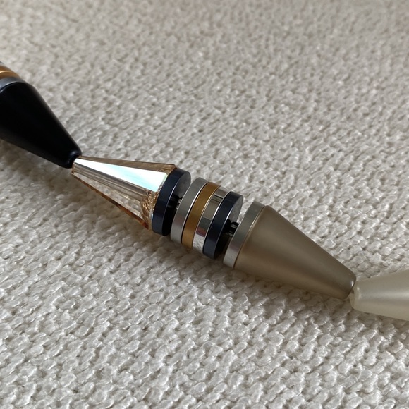 Conic and round shape necklace - Picture 2 of 5